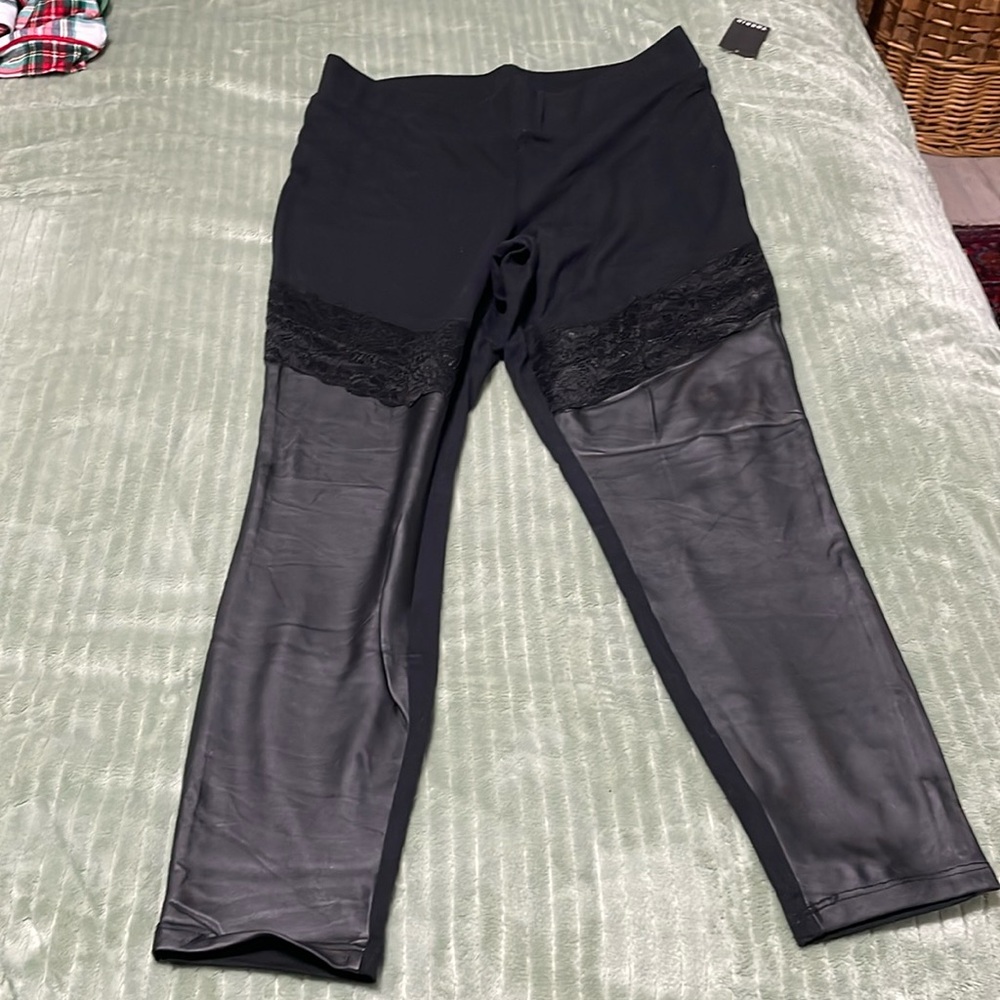 NWT lace “leather” leggings 1x